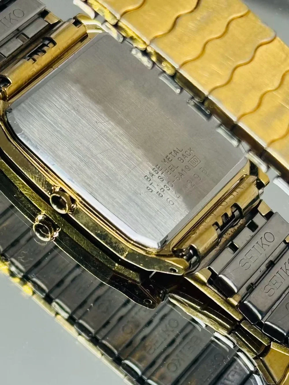 Vintage Seiko Quartz Rectangular Dress Men Watch 5930-5420 New Battery Runs